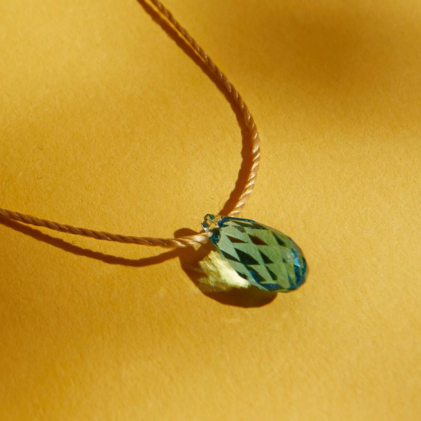 &LIVY HyeVibe Crystal Slider