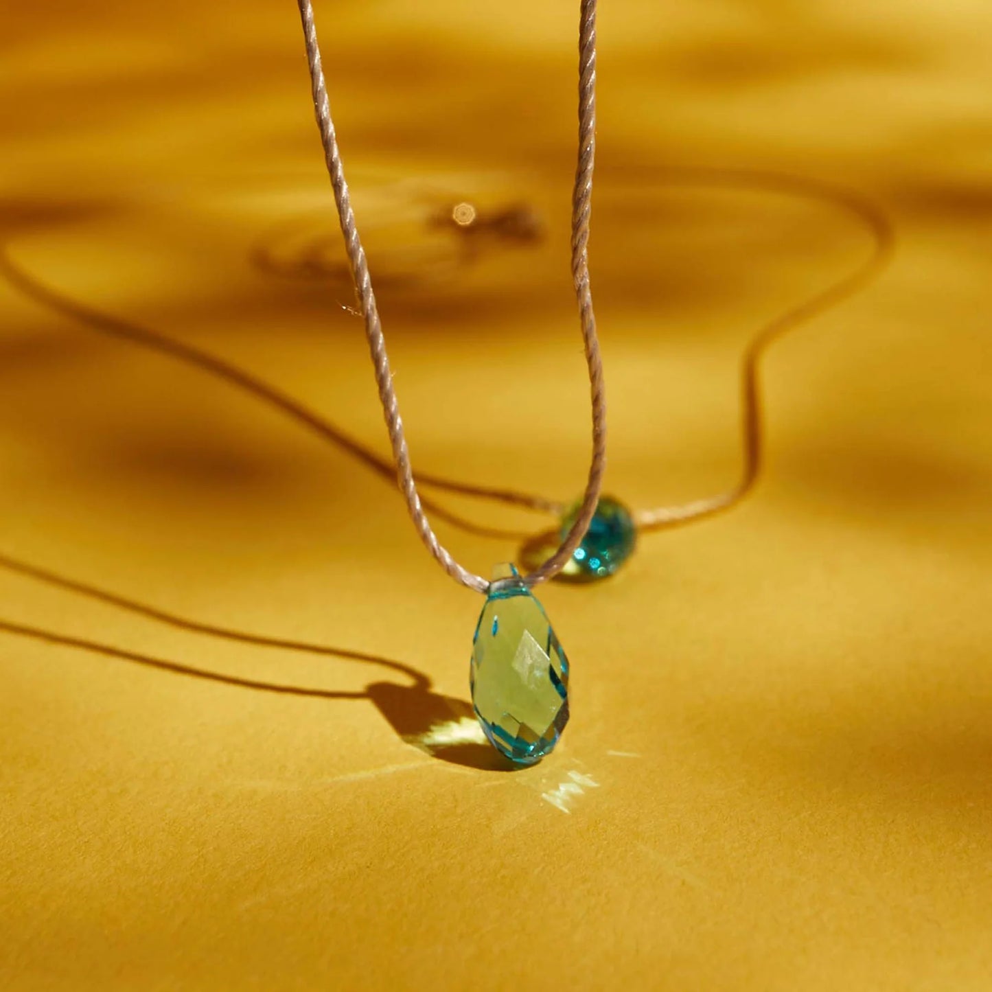 &LIVY HyeVibe Crystal Slider