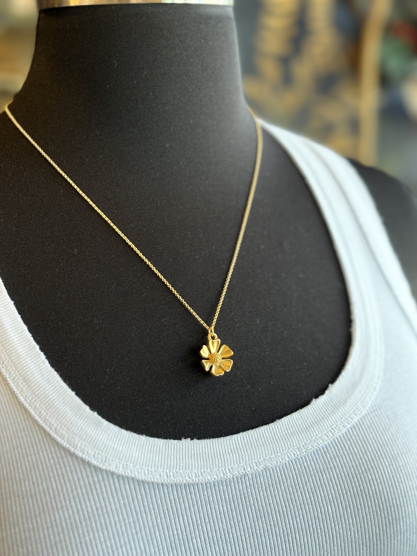 Tasi Daisy Necklace